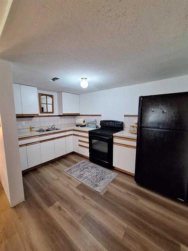 65368 Rng Rd 165, Rural Lac La Biche County, AB - Indoor Photo Showing Kitchen