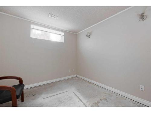 125 Ryan Lane, Fort Mcmurray, AB - Indoor Photo Showing Other Room