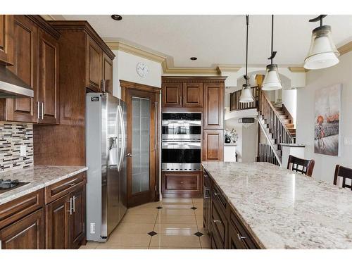 129 Sandhill Place, Fort Mcmurray, AB - Indoor Photo Showing Kitchen With Upgraded Kitchen