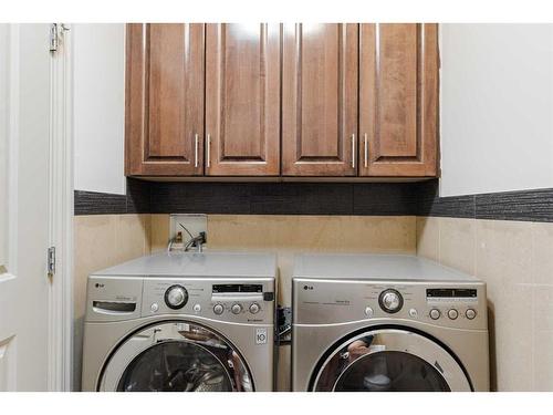 129 Sandhill Place, Fort Mcmurray, AB - Indoor Photo Showing Laundry Room