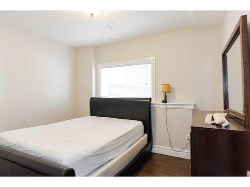 129 Sandhill Place, Fort Mcmurray, AB - Indoor Photo Showing Bedroom