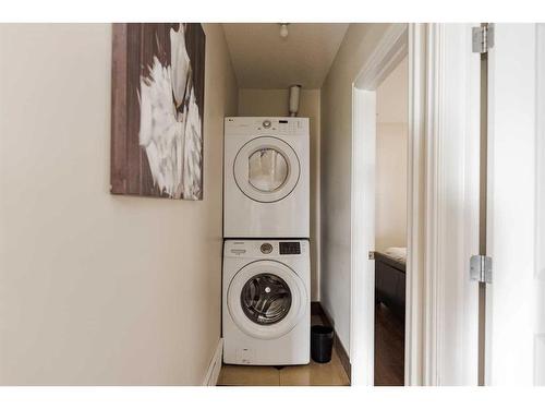 129 Sandhill Place, Fort Mcmurray, AB - Indoor Photo Showing Laundry Room