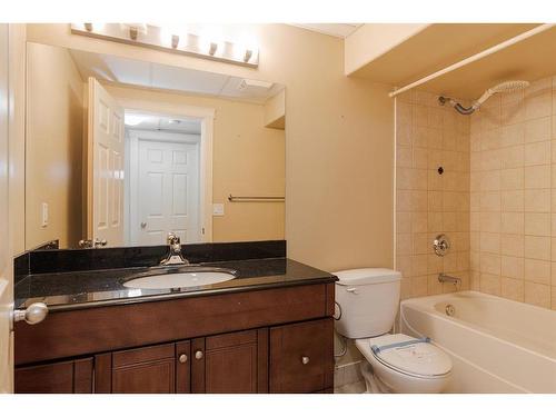 299 Laffont Way, Fort Mcmurray, AB - Indoor Photo Showing Bathroom