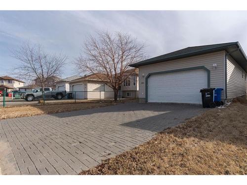 299 Laffont Way, Fort Mcmurray, AB - Outdoor