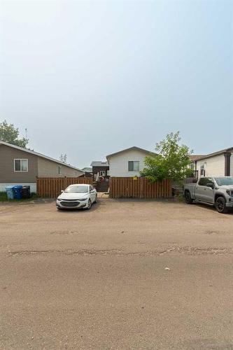 197 Greenwich Lane, Fort Mcmurray, AB - Outdoor With Exterior