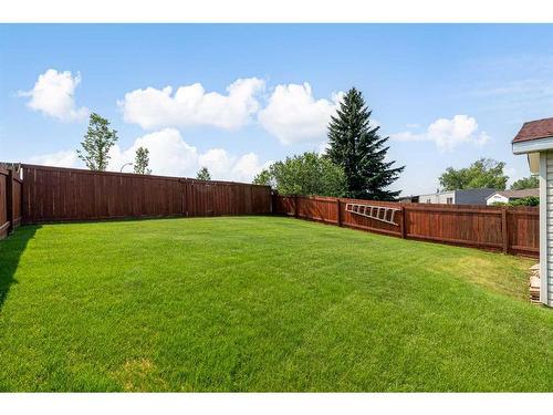 208 Greenbriar Bay, Fort Mcmurray, AB - Outdoor With Backyard