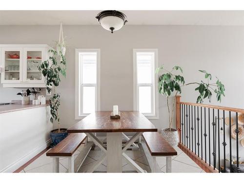 114 Bussieres Drive, Fort Mcmurray, AB - Indoor Photo Showing Dining Room