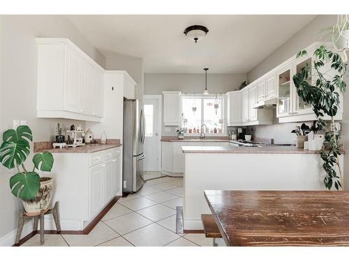 114 Bussieres Drive, Fort Mcmurray, AB - Indoor Photo Showing Kitchen