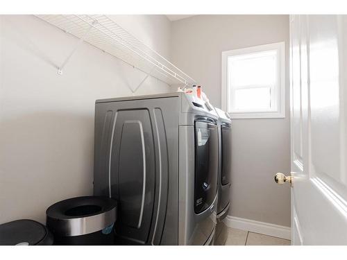 114 Bussieres Drive, Fort Mcmurray, AB - Indoor Photo Showing Laundry Room