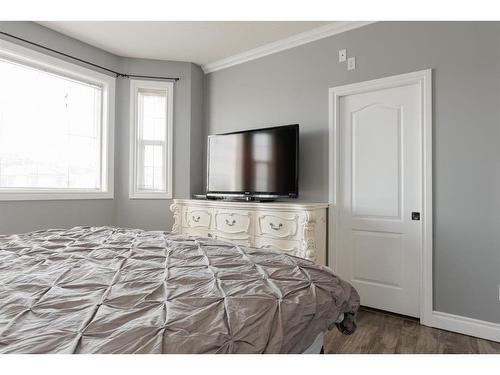 114 Bussieres Drive, Fort Mcmurray, AB - Indoor Photo Showing Bedroom