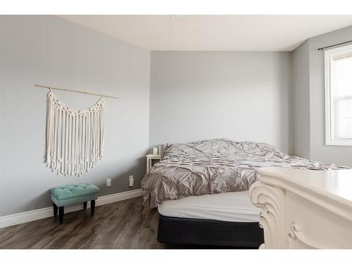 114 Bussieres Drive, Fort Mcmurray, AB - Indoor Photo Showing Bedroom