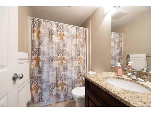 328 Killdeer Way, Fort Mcmurray, AB - Indoor Photo Showing Bathroom