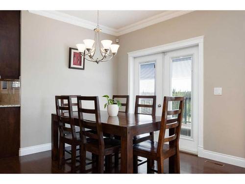 328 Killdeer Way, Fort Mcmurray, AB - Indoor Photo Showing Dining Room