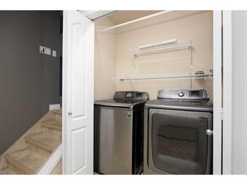 251 Laffont Way, Fort Mcmurray, AB - Indoor Photo Showing Laundry Room