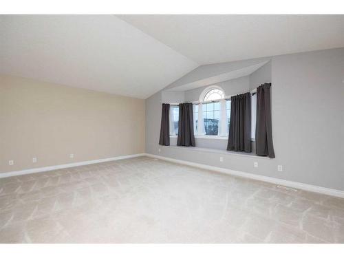 251 Laffont Way, Fort Mcmurray, AB - Indoor Photo Showing Other Room