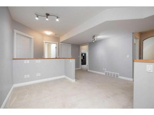 251 Laffont Way, Fort Mcmurray, AB - Indoor Photo Showing Other Room