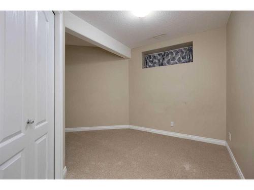 251 Laffont Way, Fort Mcmurray, AB - Indoor Photo Showing Other Room