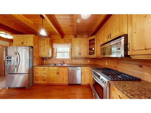 68333 Range Road 142, Rural Lac La Biche County, AB - Indoor Photo Showing Kitchen With Stainless Steel Kitchen With Double Sink