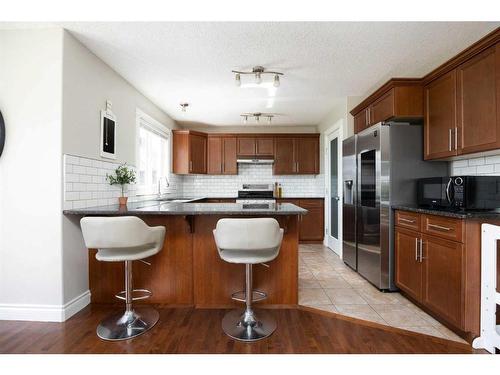 117 Merganser Place, Fort Mcmurray, AB - Indoor Photo Showing Kitchen