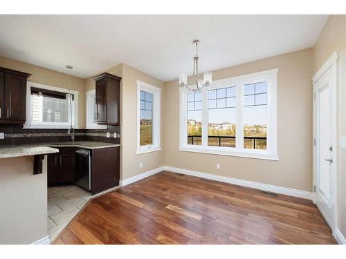 152 Snowy Owl Way, Fort Mcmurray, AB - Indoor Photo Showing Kitchen