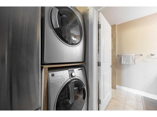 152 Snowy Owl Way, Fort Mcmurray, AB - Indoor Photo Showing Laundry Room