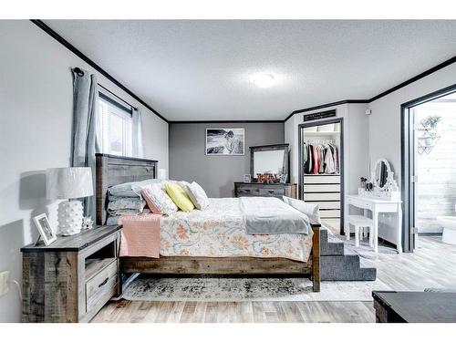 785 Beacon Hill Drive, Fort Mcmurray, AB - Indoor Photo Showing Bedroom