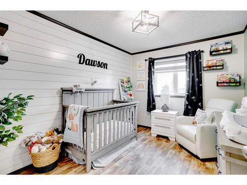 785 Beacon Hill Drive, Fort Mcmurray, AB - Indoor Photo Showing Bedroom