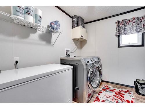 785 Beacon Hill Drive, Fort Mcmurray, AB - Indoor Photo Showing Laundry Room