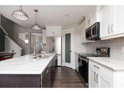 147 Prospect Drive, Fort Mcmurray, AB - Indoor Photo Showing Kitchen With Double Sink With Upgraded Kitchen