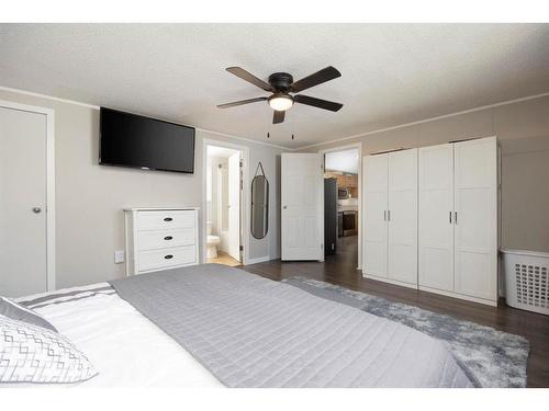 280 Gregoire Crescent, Fort Mcmurray, AB - Indoor Photo Showing Bedroom