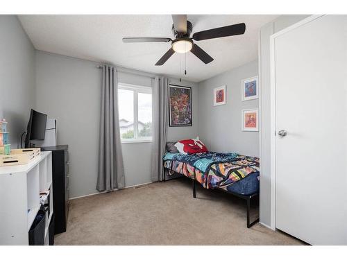 280 Gregoire Crescent, Fort Mcmurray, AB - Indoor Photo Showing Bedroom