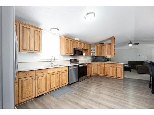 280 Gregoire Crescent, Fort Mcmurray, AB - Indoor Photo Showing Kitchen With Double Sink