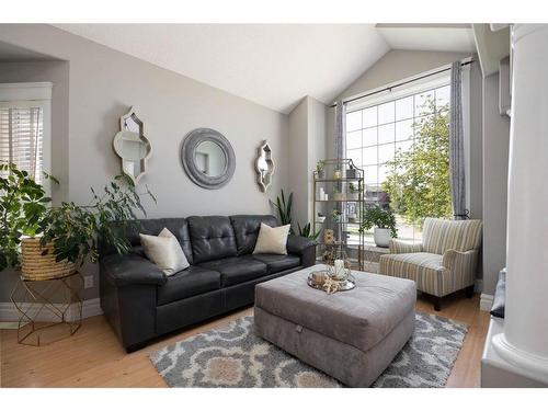 151 Berard Crescent, Fort Mcmurray, AB - Indoor Photo Showing Living Room