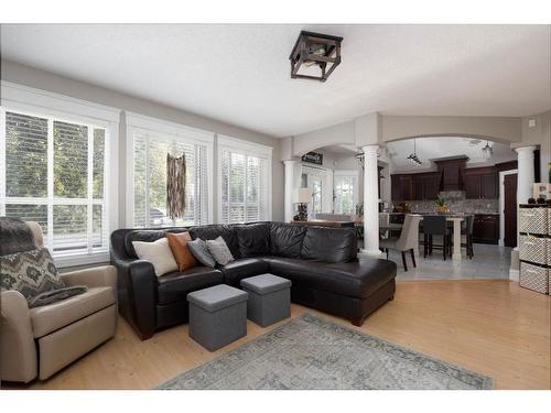 151 Berard Crescent, Fort Mcmurray, AB - Indoor Photo Showing Living Room