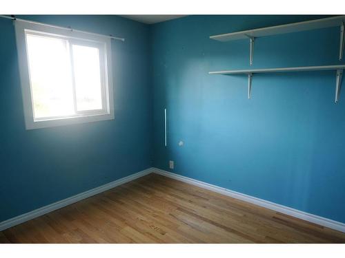 101 Bird Crescent, Fort Mcmurray, AB - Indoor Photo Showing Other Room