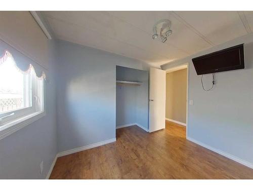 112 Caouette Crescent, Fort Mcmurray, AB - Indoor Photo Showing Other Room