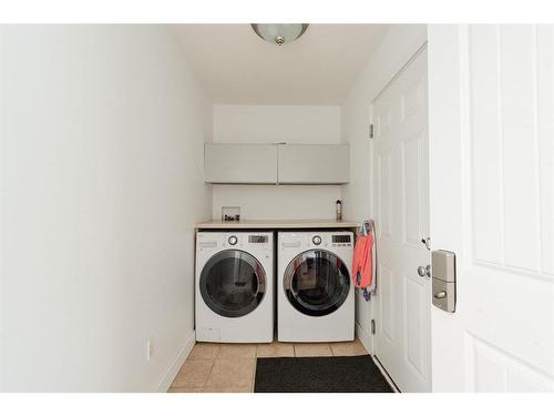 490 Pacific Crescent, Fort Mcmurray, AB - Indoor Photo Showing Laundry Room