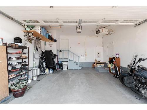 490 Pacific Crescent, Fort Mcmurray, AB - Indoor Photo Showing Garage