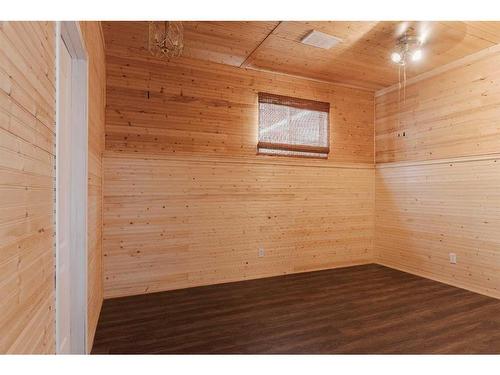 152 Webb Drive, Fort Mcmurray, AB - Indoor Photo Showing Other Room