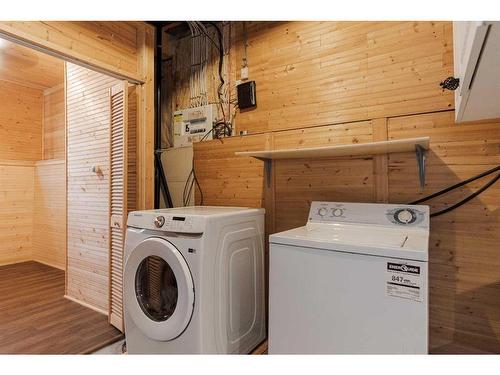 152 Webb Drive, Fort Mcmurray, AB - Indoor Photo Showing Laundry Room