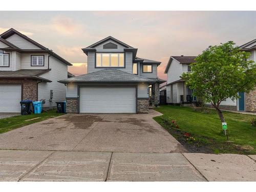 176 Mountain Avens Crescent, Fort Mcmurray, AB - Outdoor With Facade