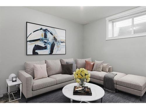 176 Mountain Avens Crescent, Fort Mcmurray, AB - Indoor Photo Showing Living Room