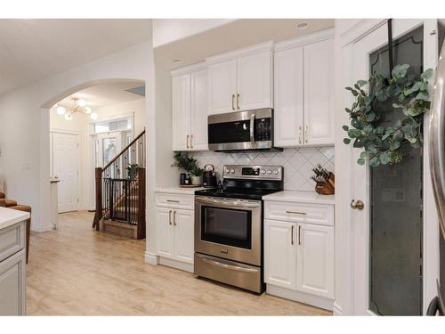 176 Mountain Avens Crescent, Fort Mcmurray, AB - Indoor Photo Showing Kitchen