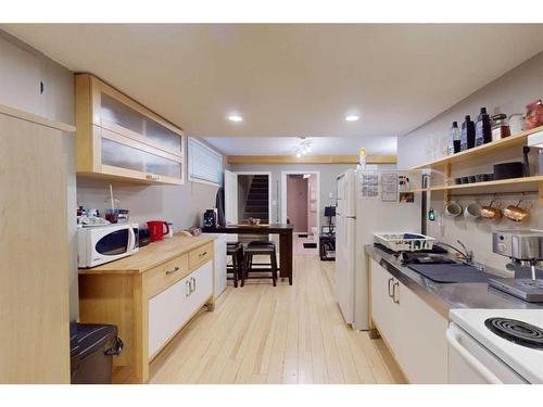 257 Rainbow Creek Drive, Fort Mcmurray, AB - Indoor Photo Showing Kitchen