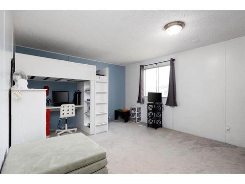 176 Cokerill Crescent, Fort Mcmurray, AB - Indoor Photo Showing Other Room