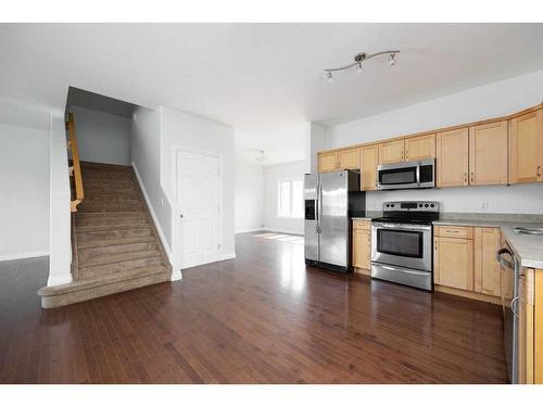 220 Sparrow Hawk Drive, Fort Mcmurray, AB - Indoor Photo Showing Kitchen