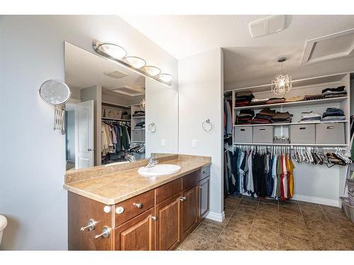 32-193 O'Coffey Crescent, Fort Mcmurray, AB - Indoor Photo Showing Bathroom