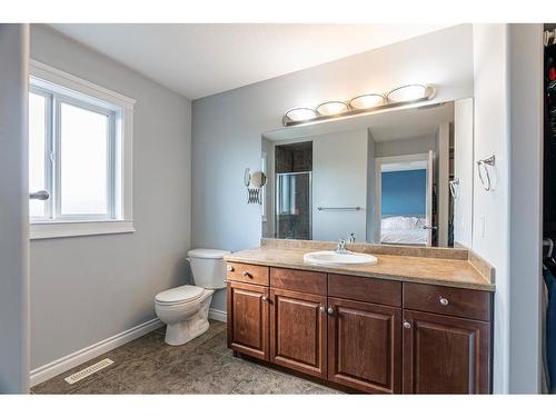 32-193 O'Coffey Crescent, Fort Mcmurray, AB - Indoor Photo Showing Bathroom