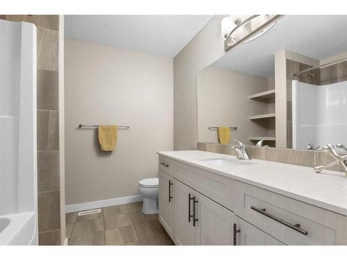 121 Collicott Drive, Fort Mcmurray, AB - Indoor Photo Showing Bathroom