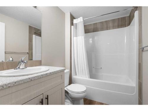 121 Collicott Drive, Fort Mcmurray, AB - Indoor Photo Showing Bathroom